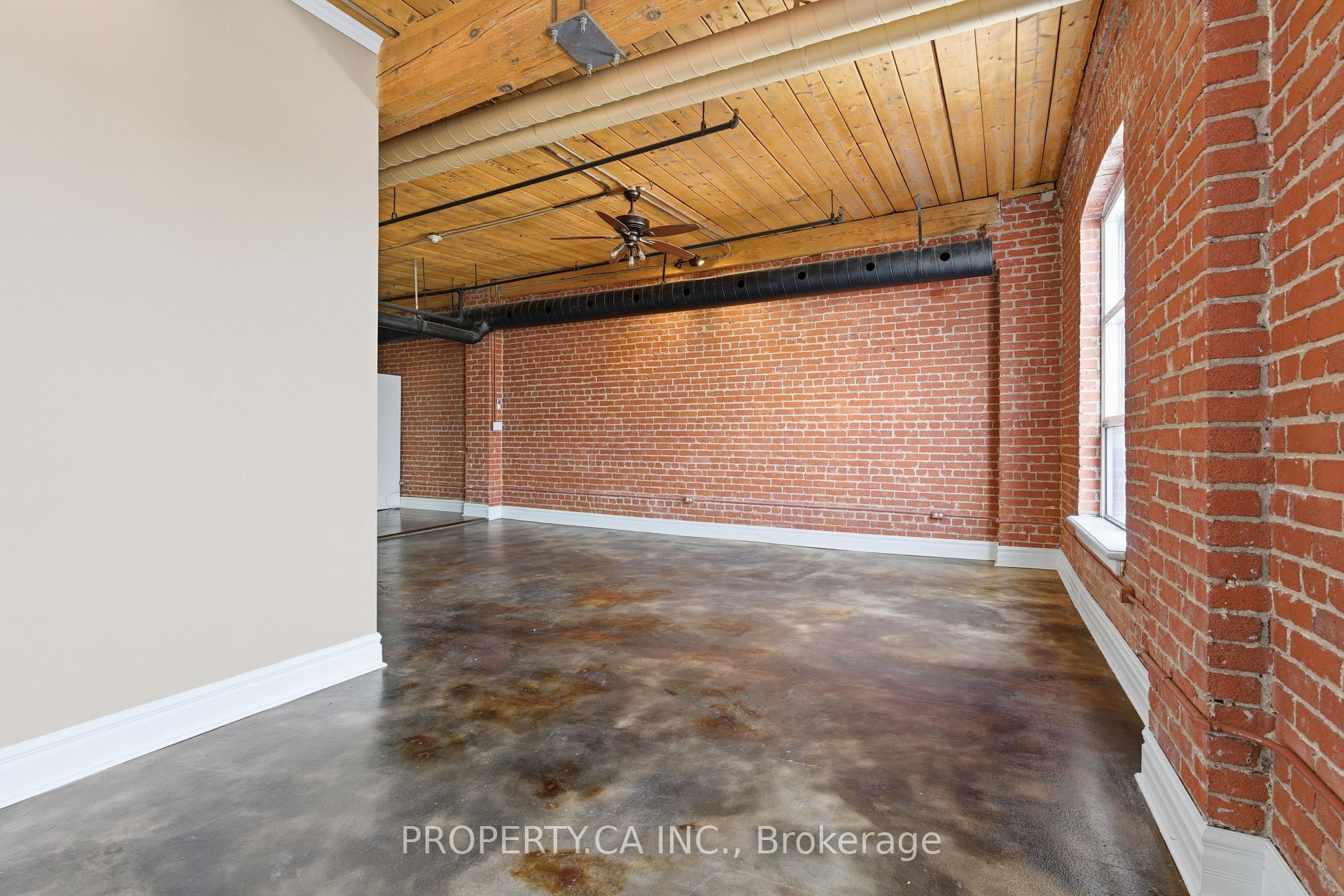 426 Queen Street E 405