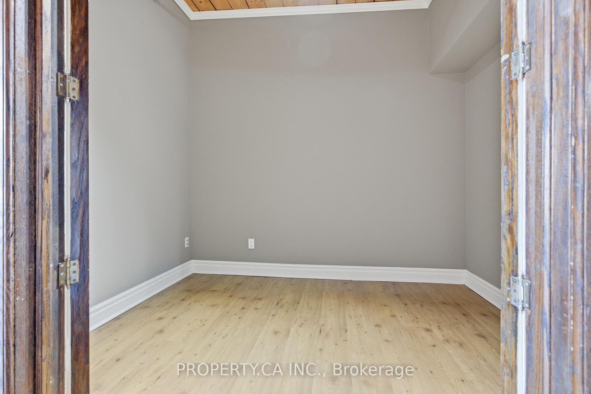 426 Queen Street E 405