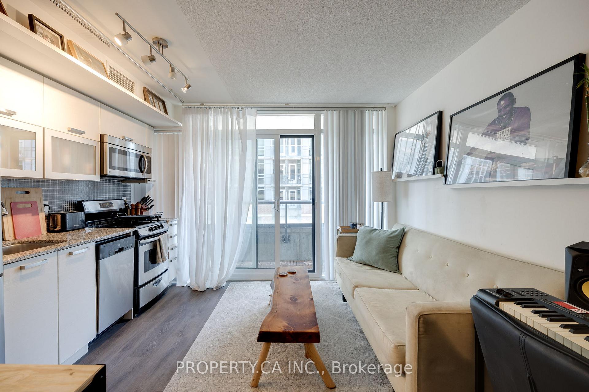 36 Lisgar Street 730W