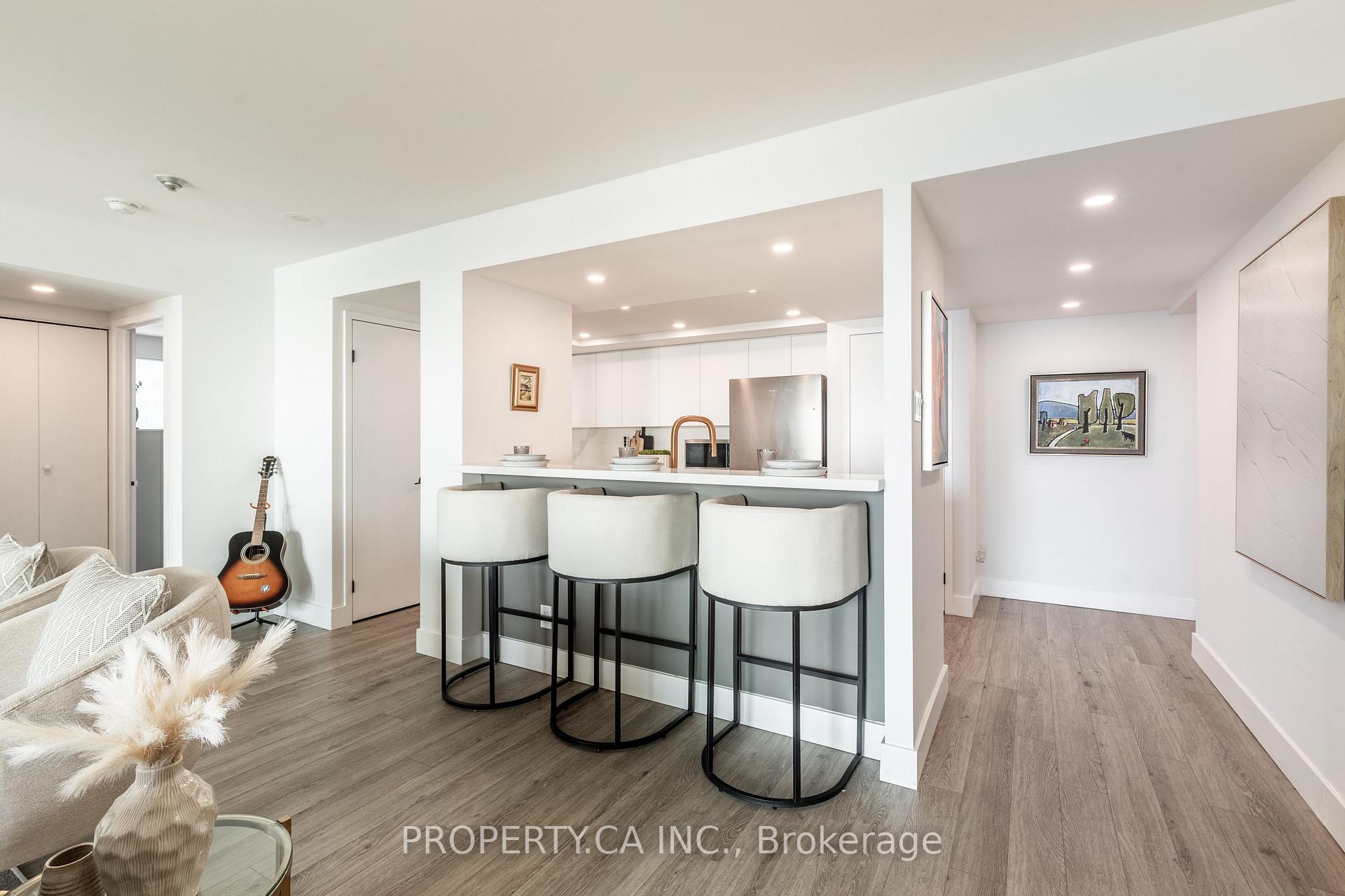 77 Harbour Square 2212