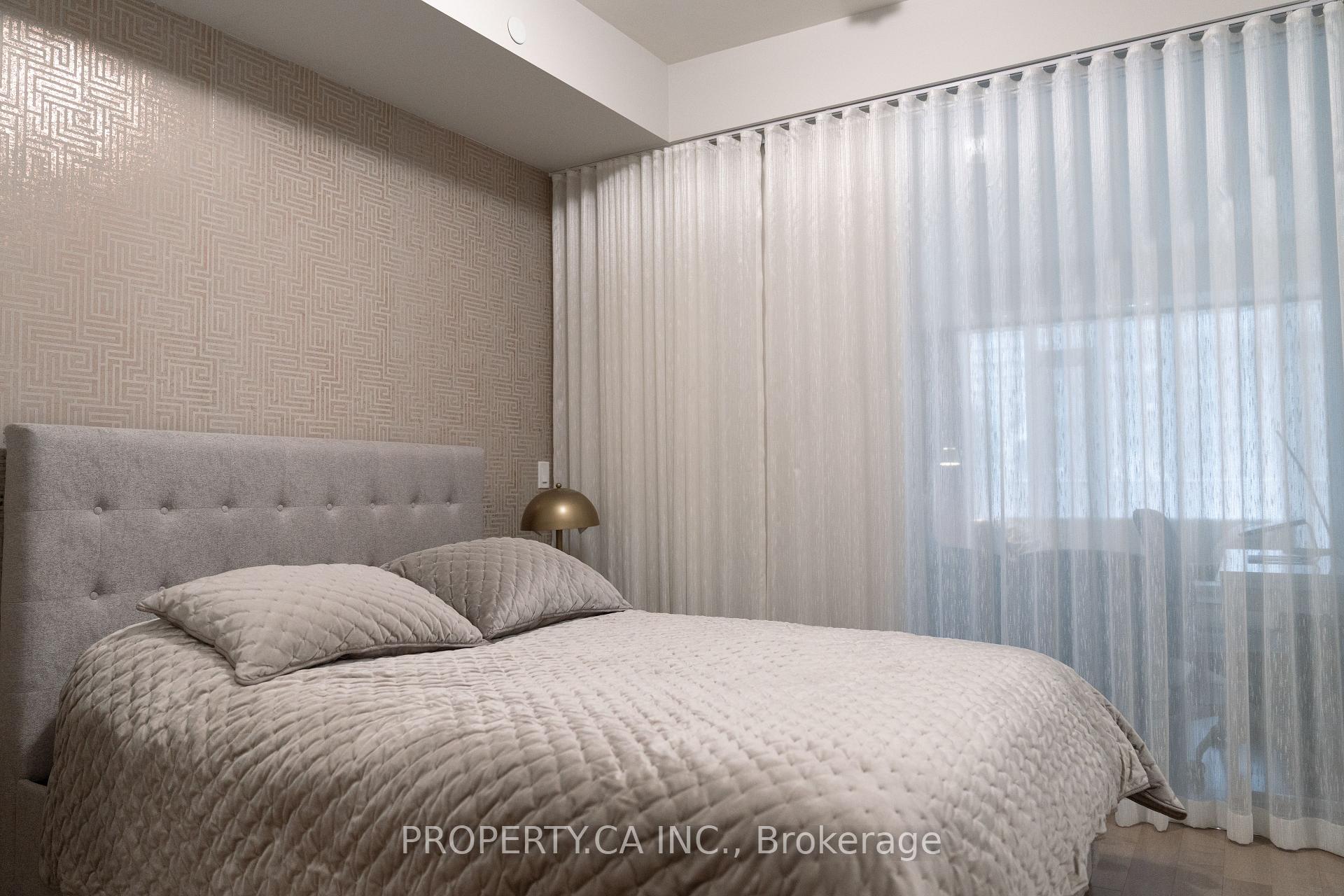 330 Richmond Street W 618