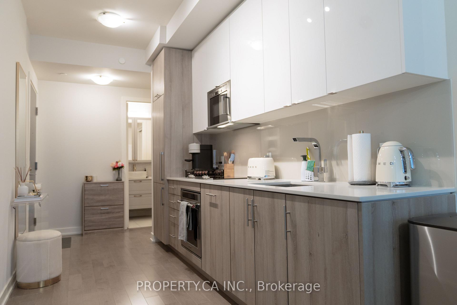 330 Richmond Street W 618