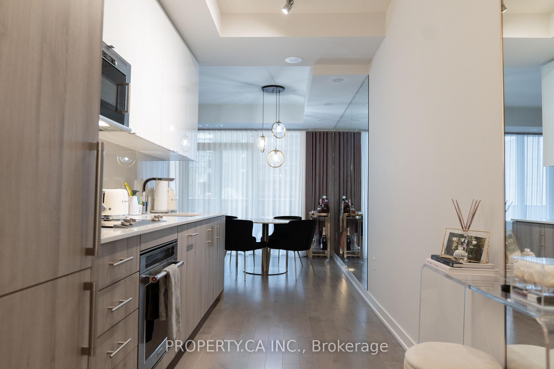 330 Richmond Street W 618