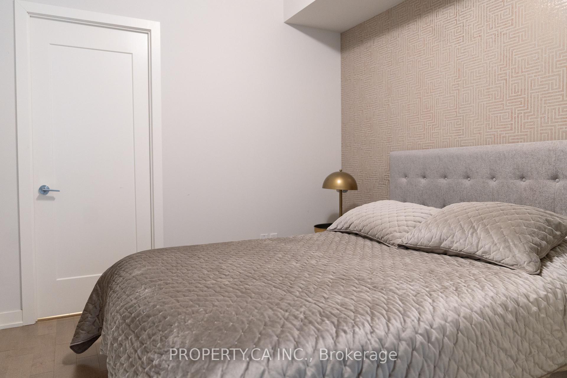 330 Richmond Street W 618