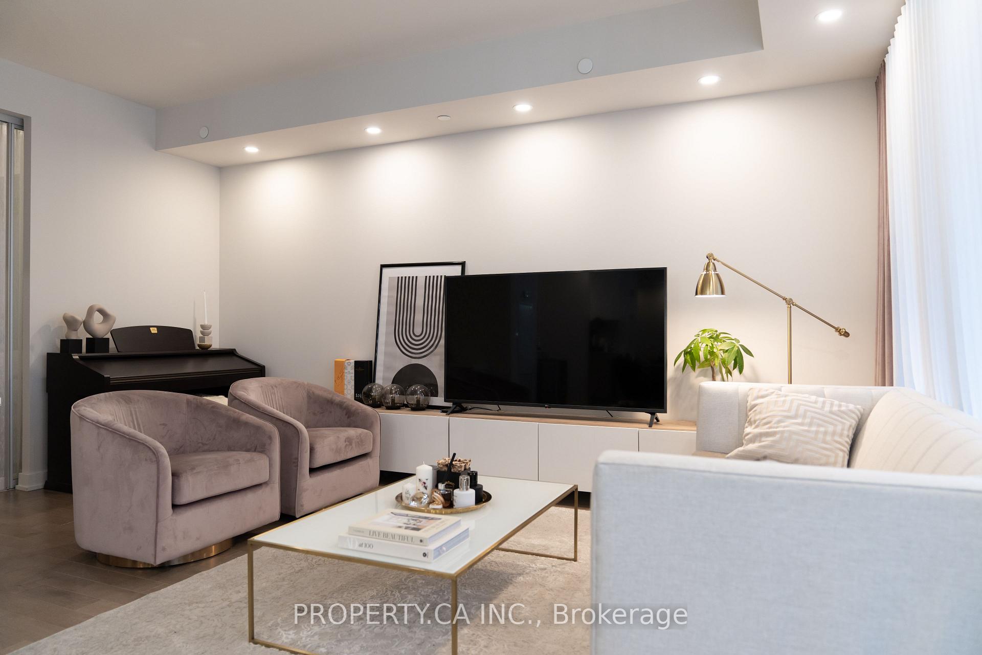 330 Richmond Street W 618