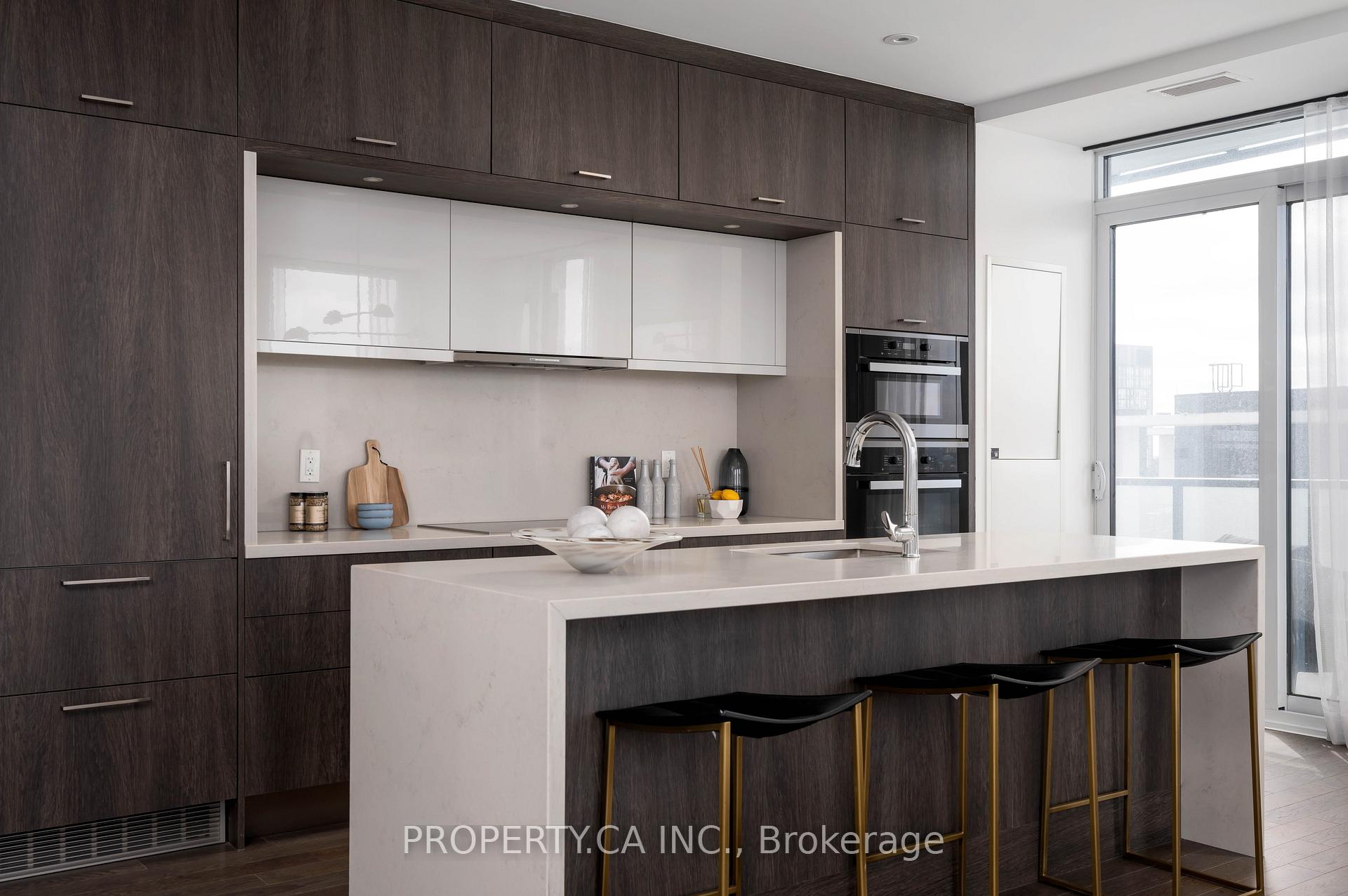 470 Front Street W 2305