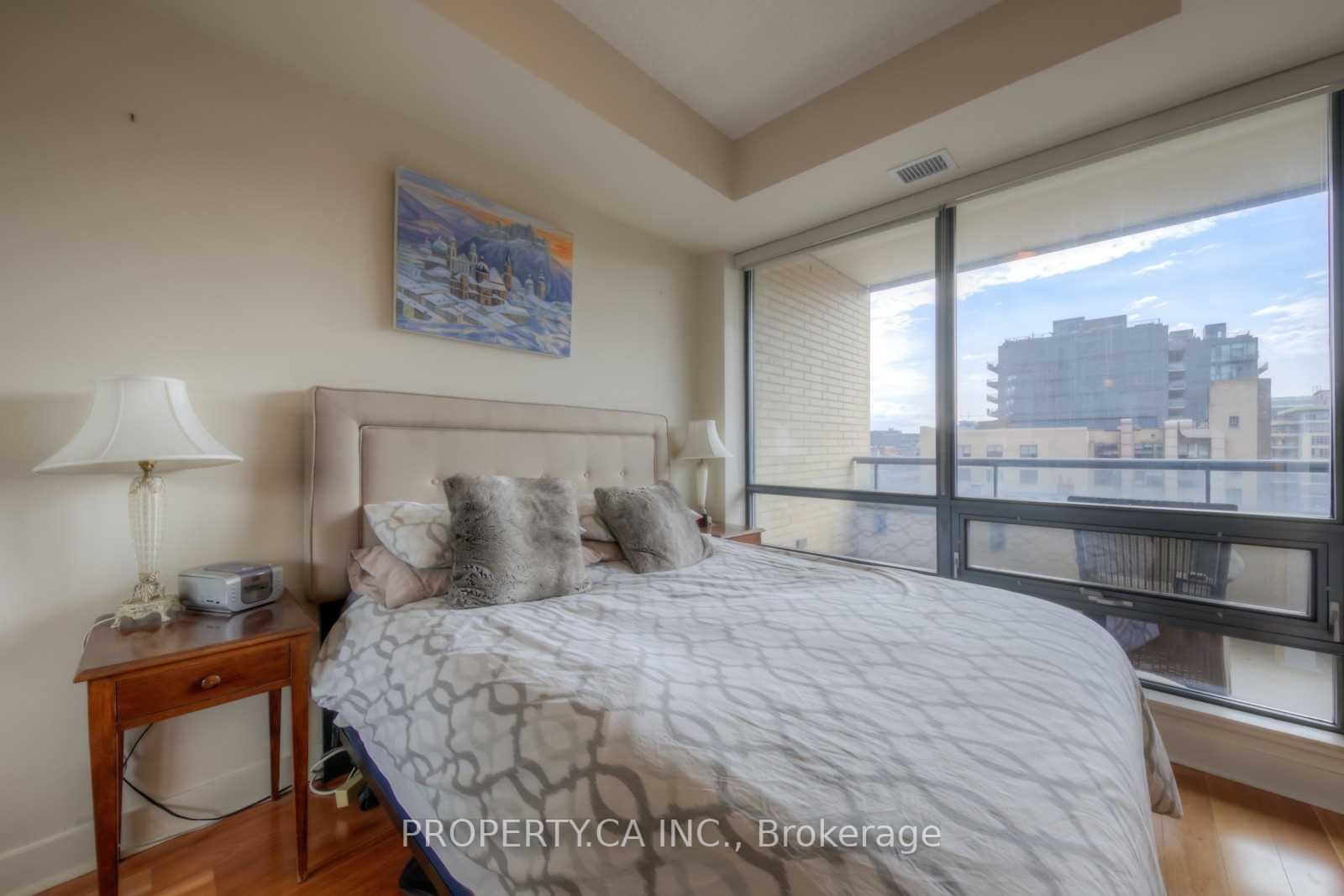 438 King Street W 707