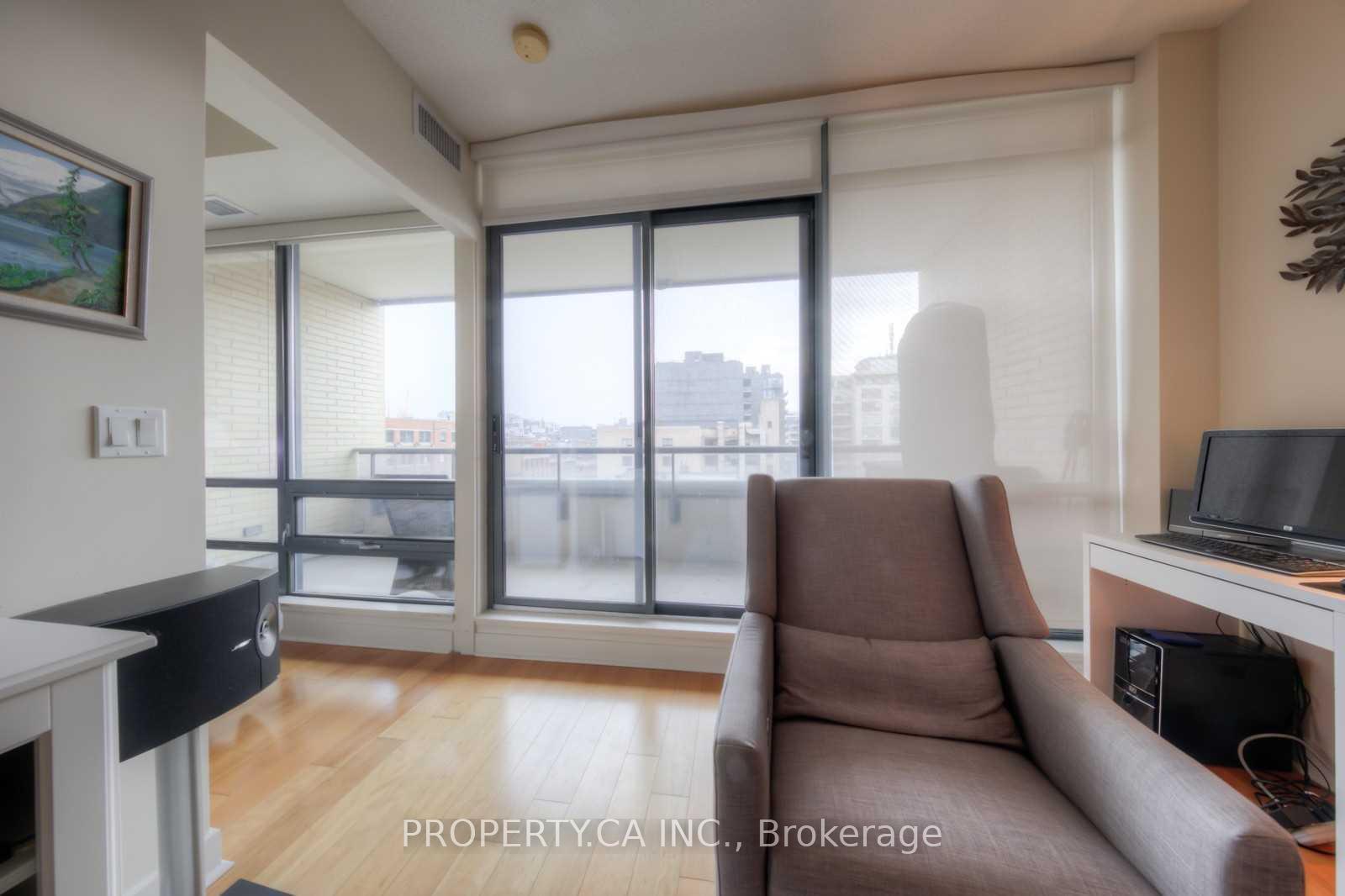 438 King Street W 707
