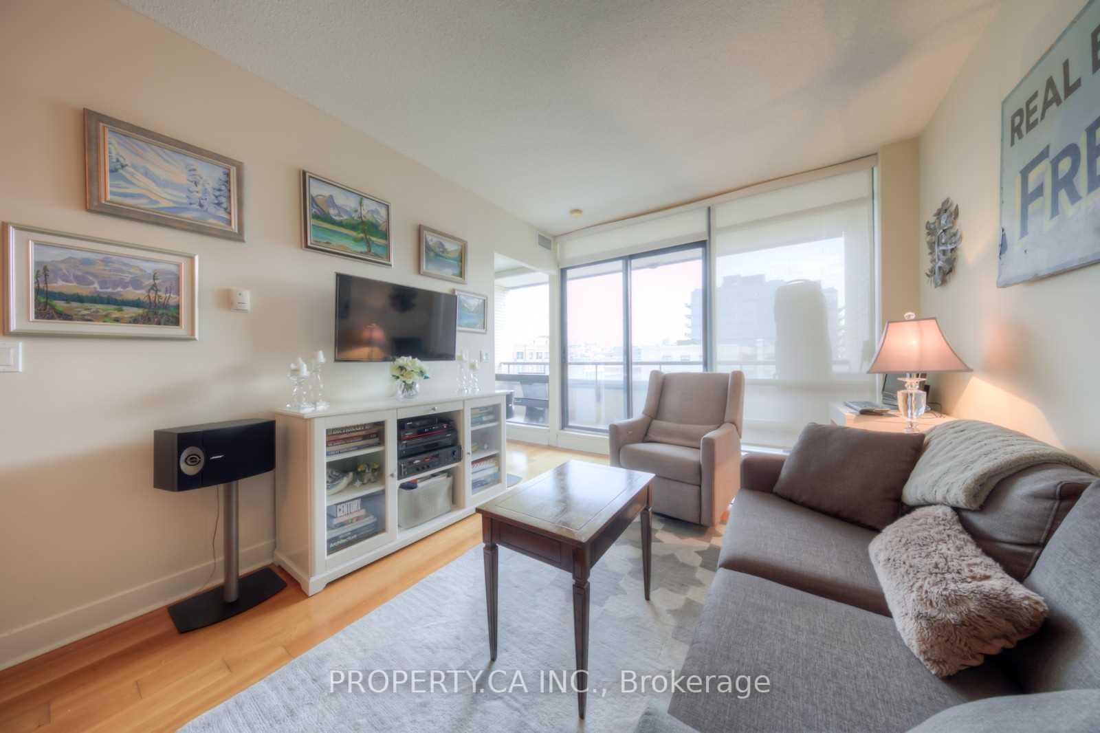 438 King Street W 707