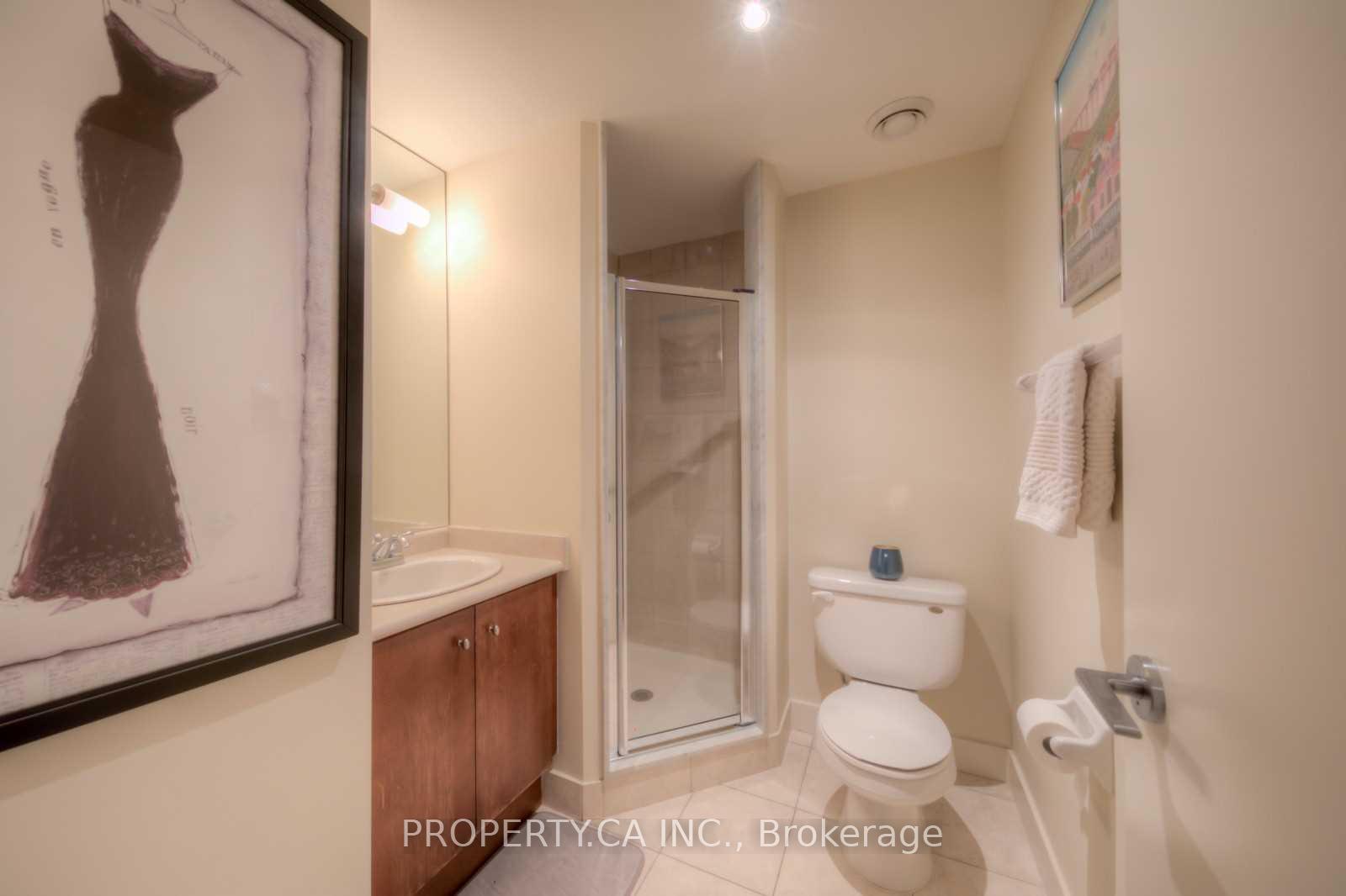 438 King Street W 707