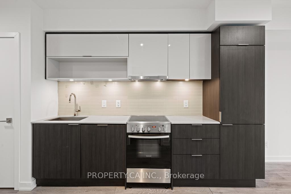 159 Wellesley Street E 2911