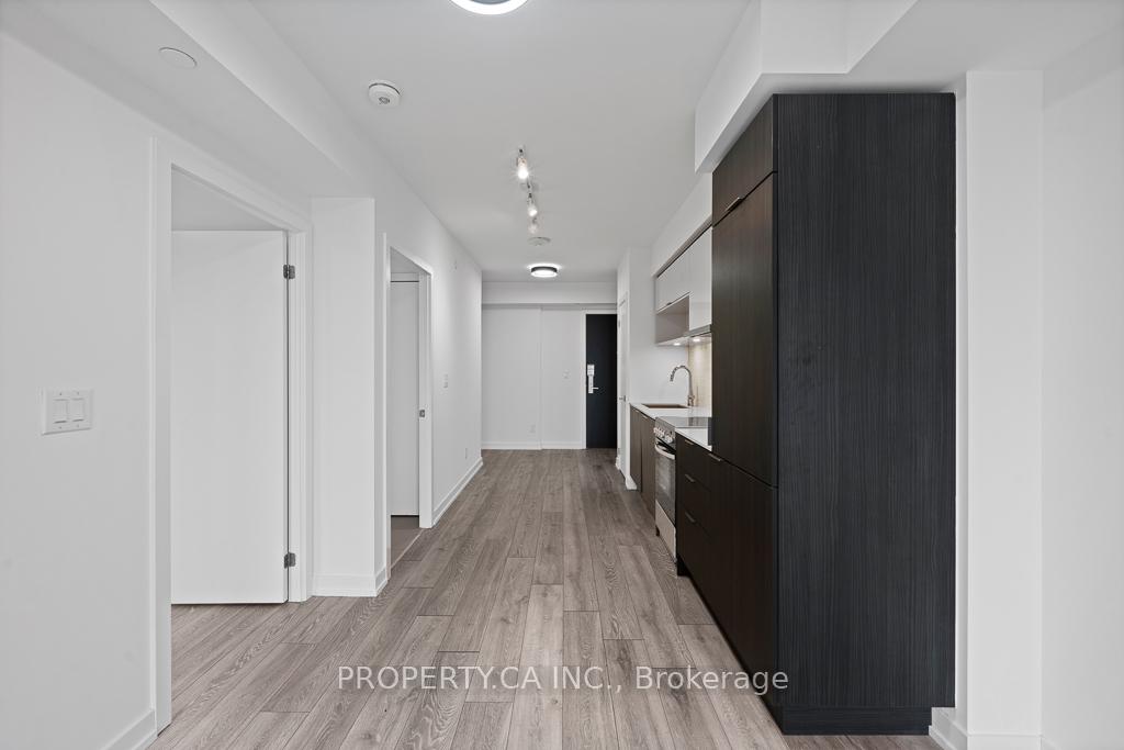 159 Wellesley Street E 2911