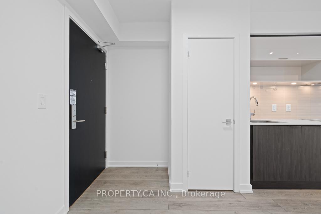 159 Wellesley Street E 2911