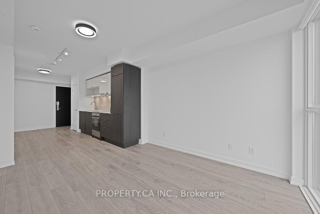 159 Wellesley Street E 2911