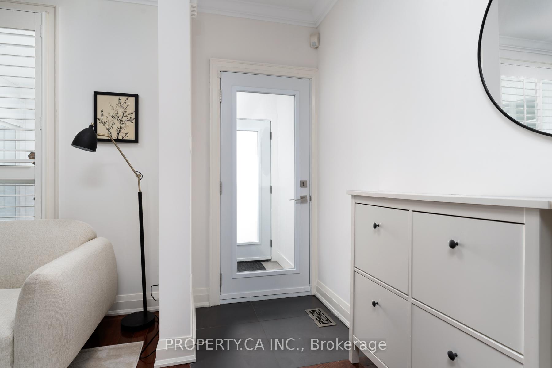 283 Lansdowne Avenue