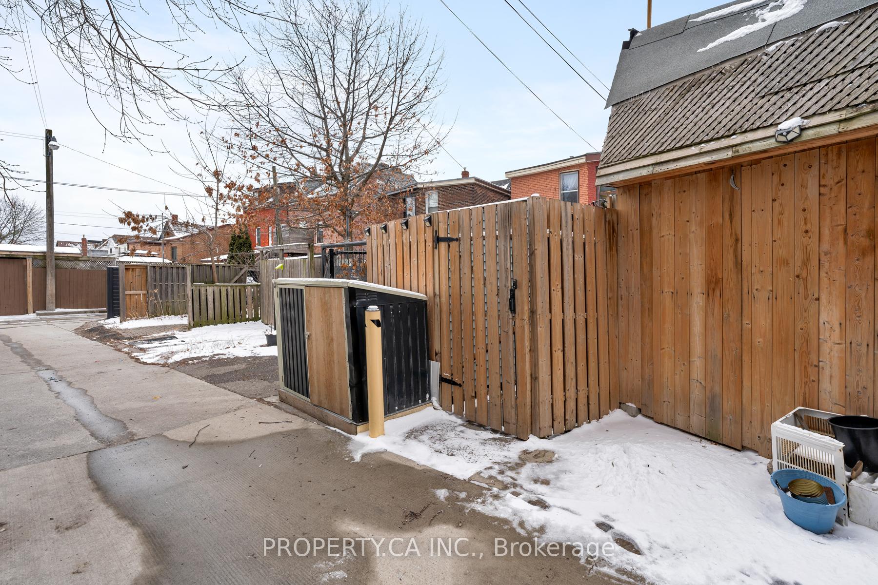 283 Lansdowne Avenue