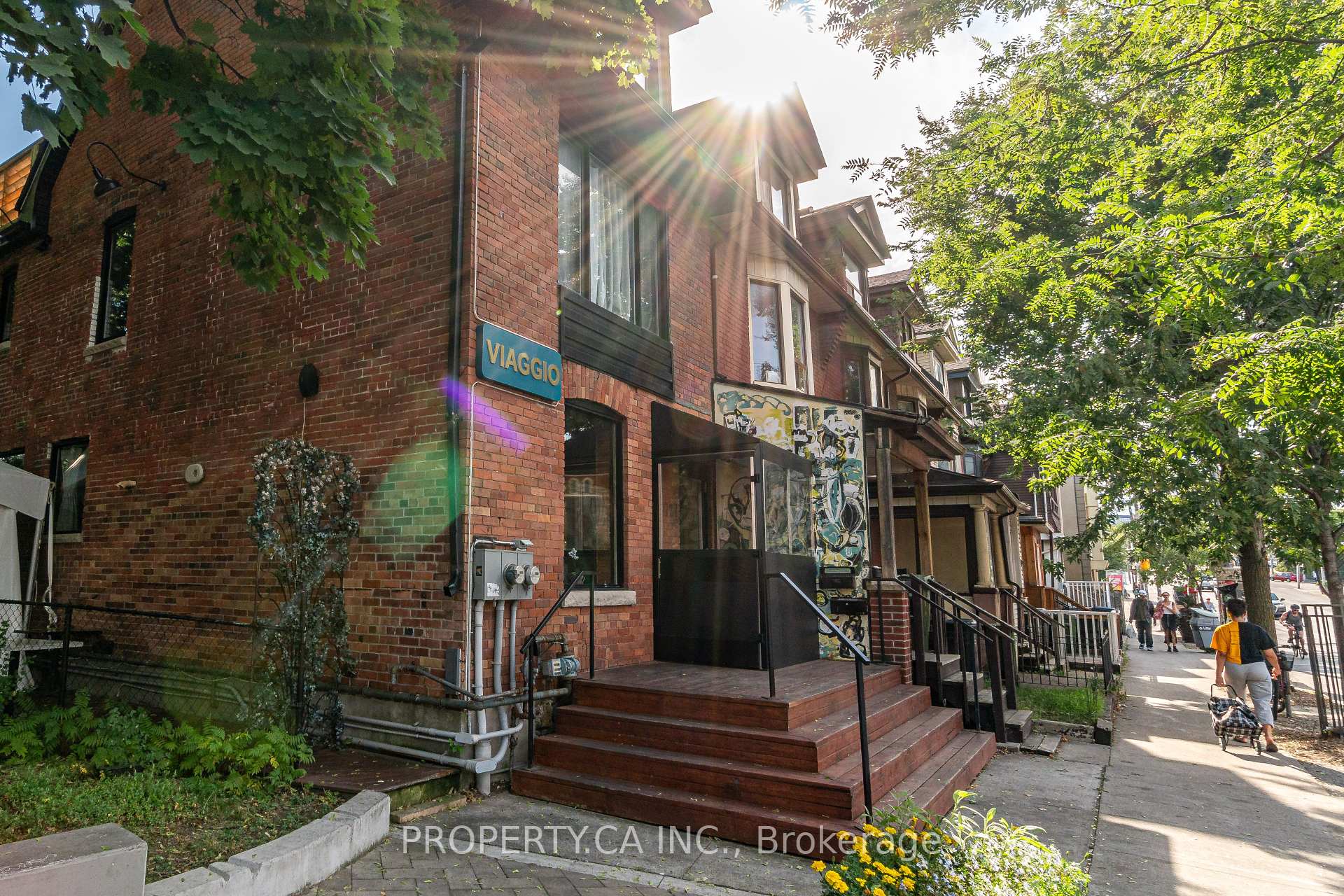 283 Lansdowne Avenue