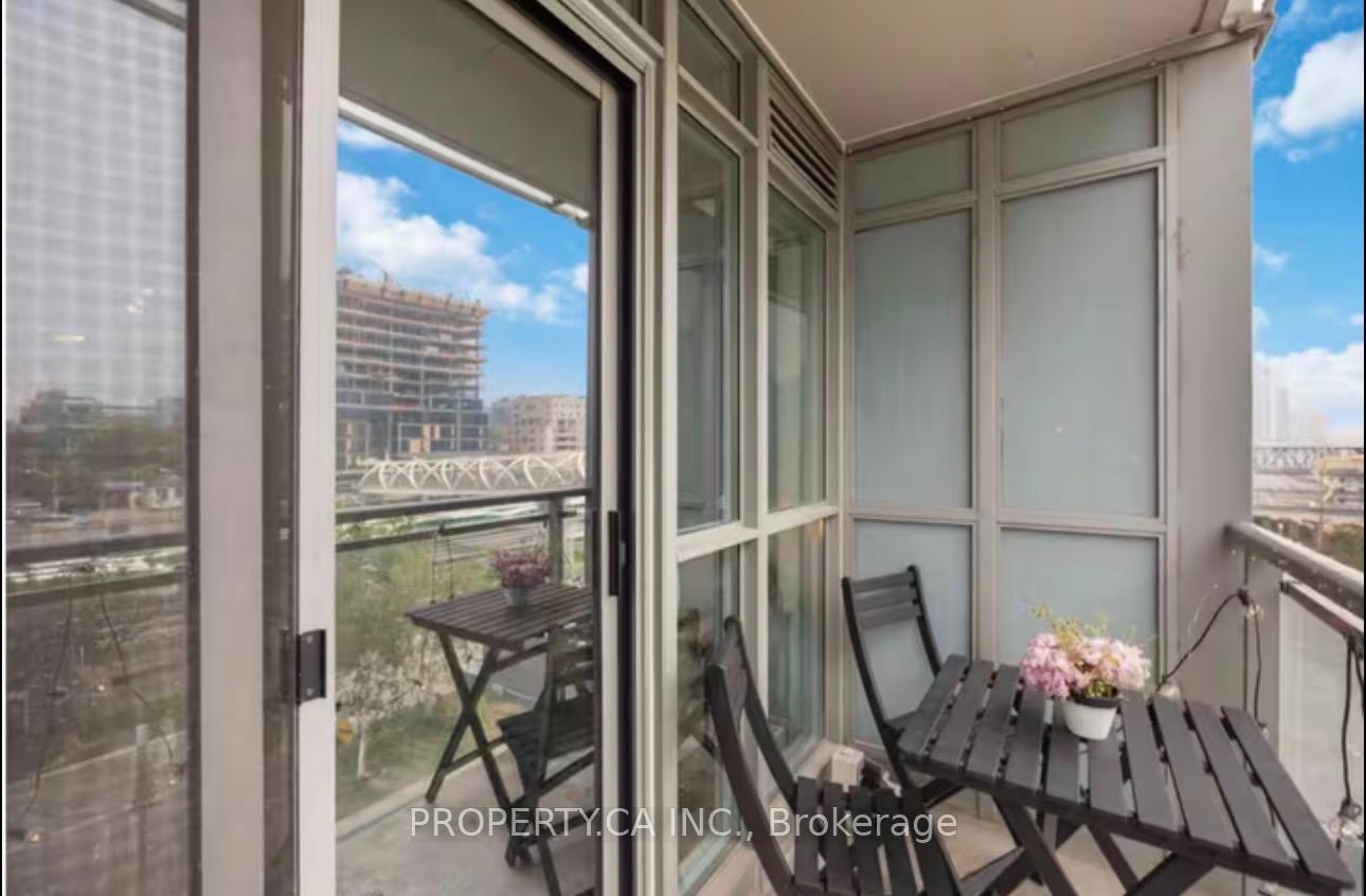 15 Iceboat Terrace 341