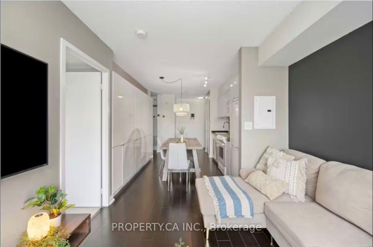 15 Iceboat Terrace 341