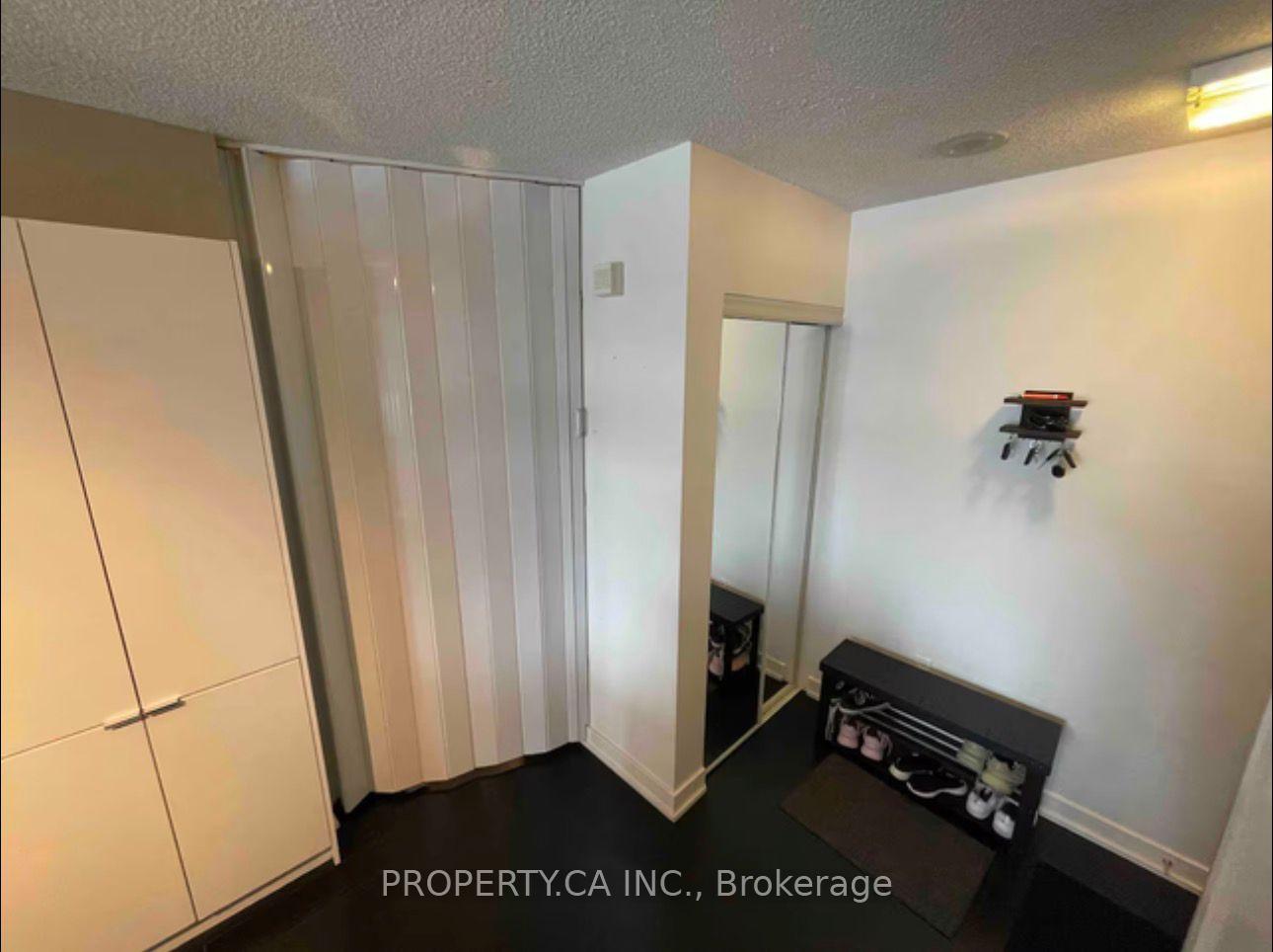 15 Iceboat Terrace 341