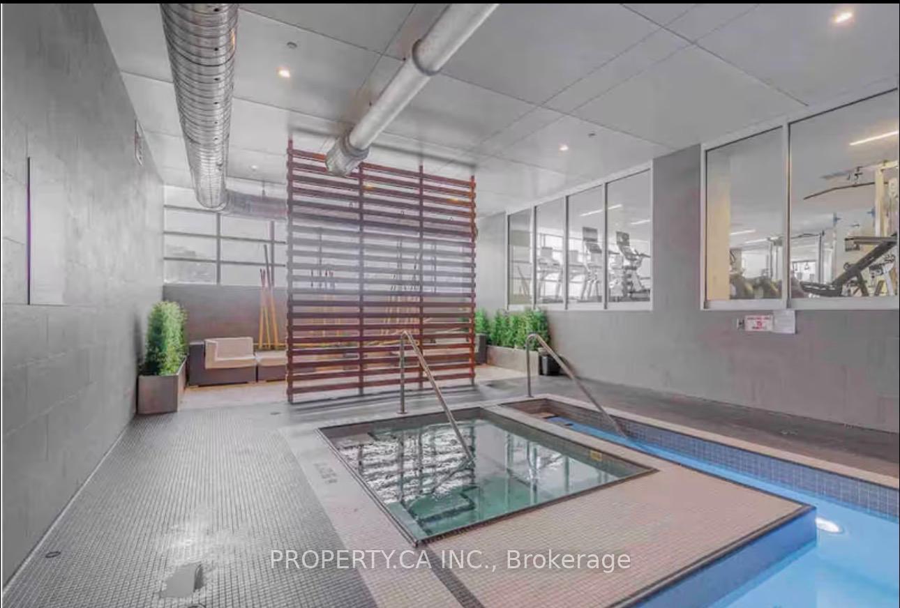 15 Iceboat Terrace 341