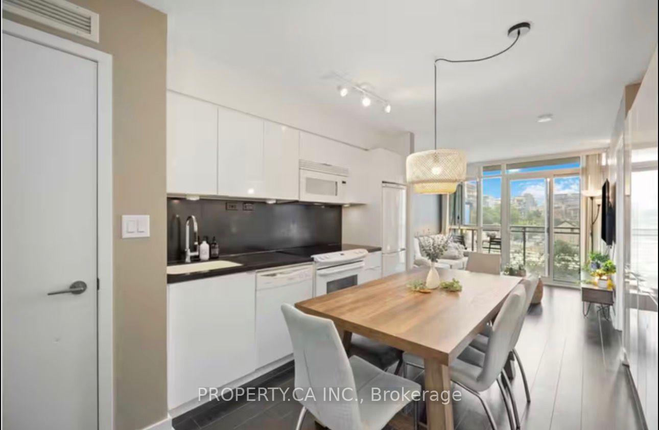 15 Iceboat Terrace 341