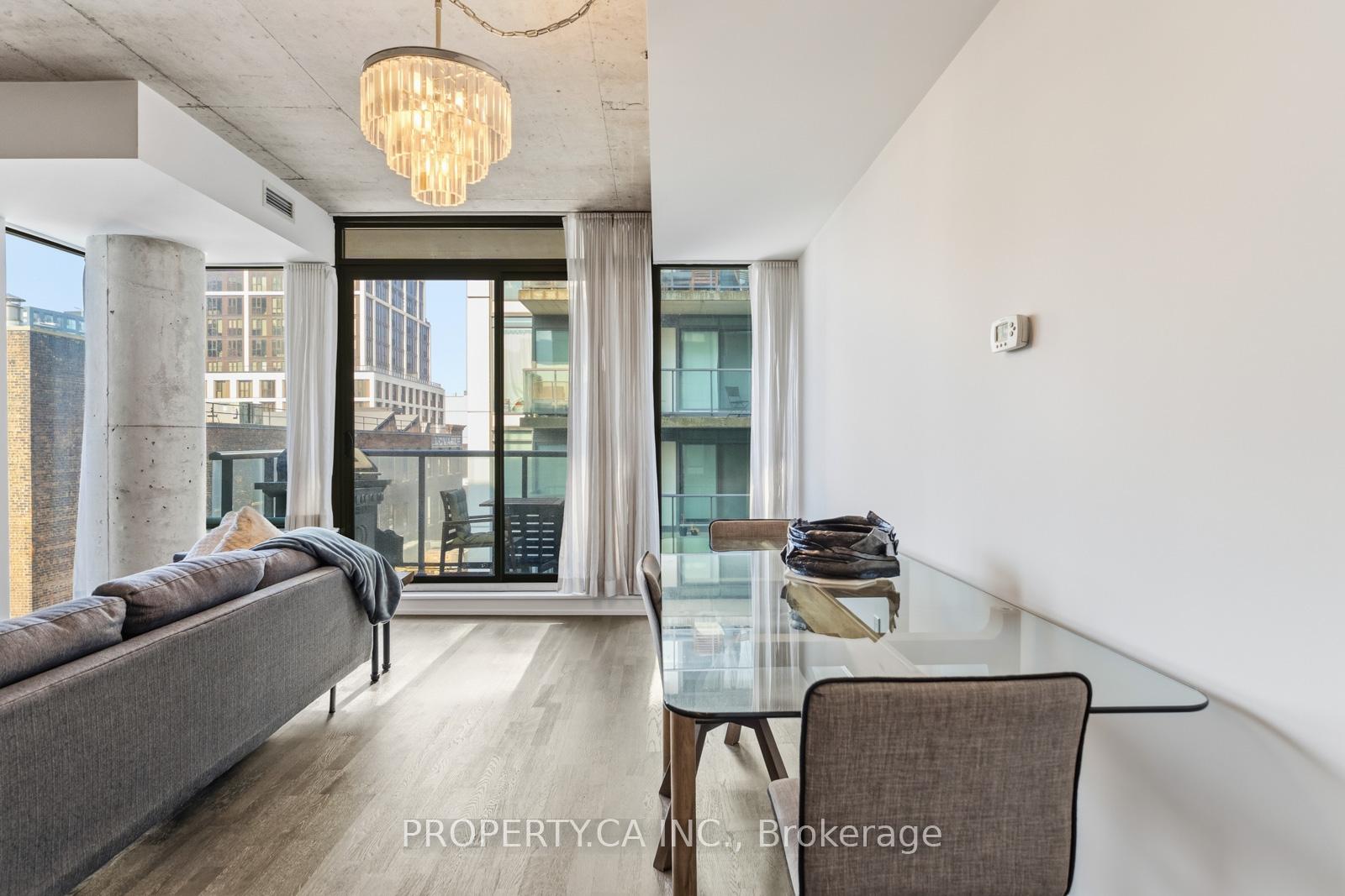 560 King Street W 623