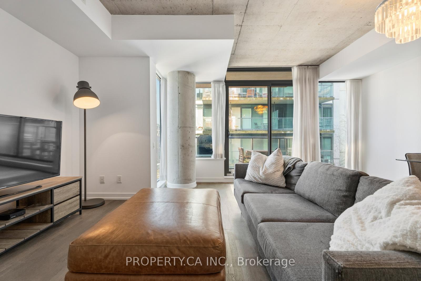 560 King Street W 623