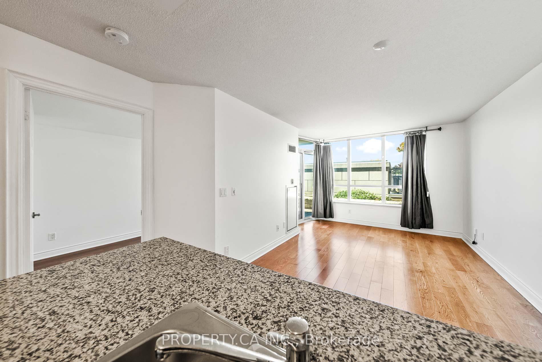 15 Greenview Avenue 309