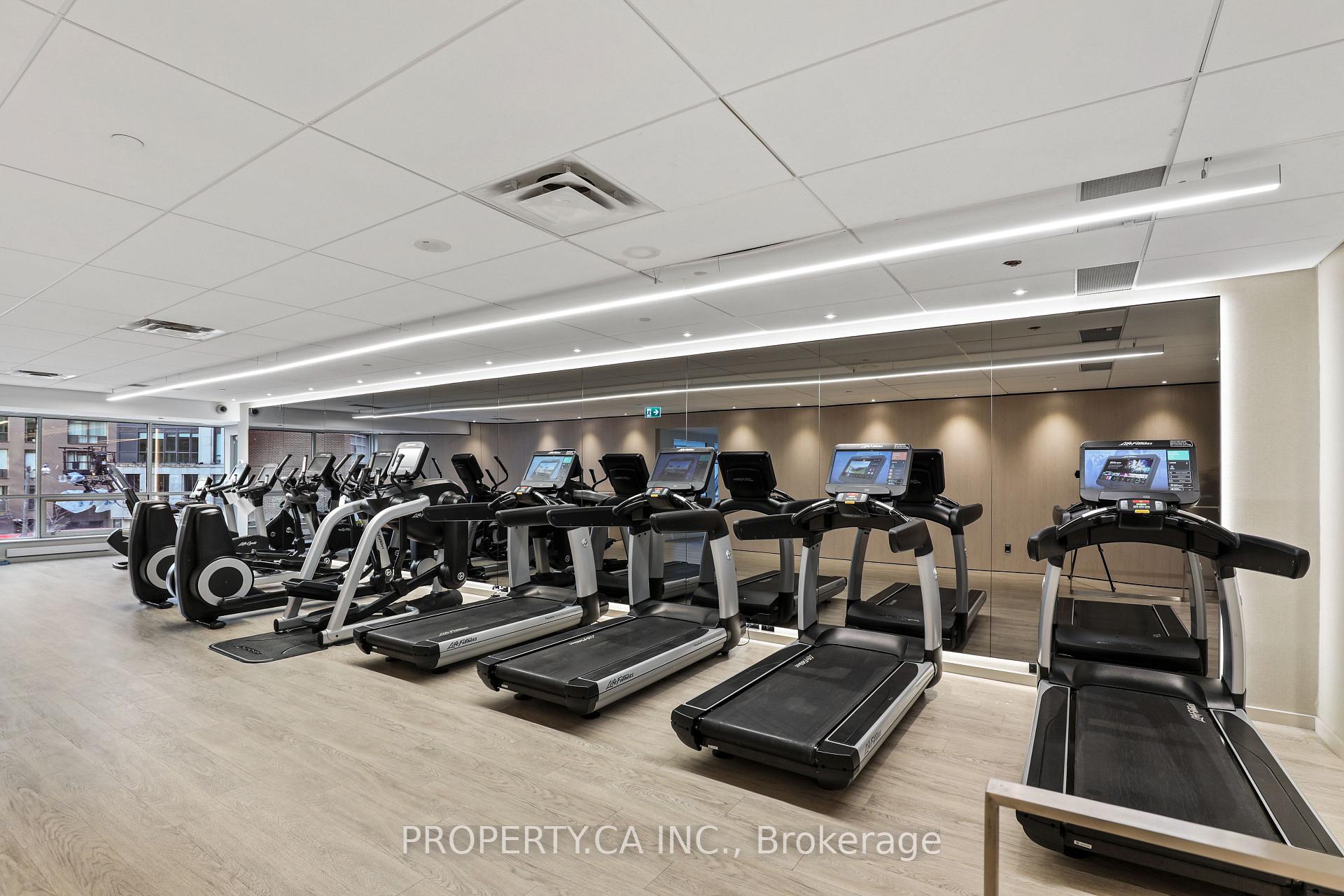 1001 Bay Street 2204