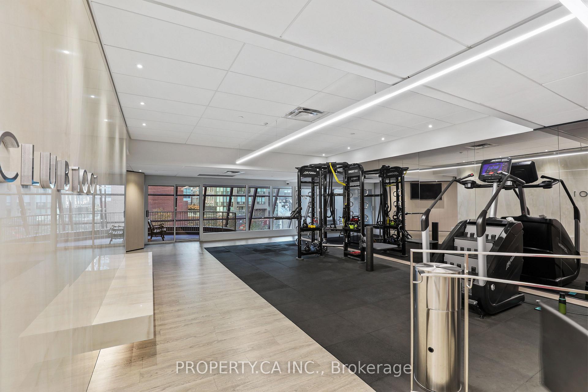 1001 Bay Street 2204