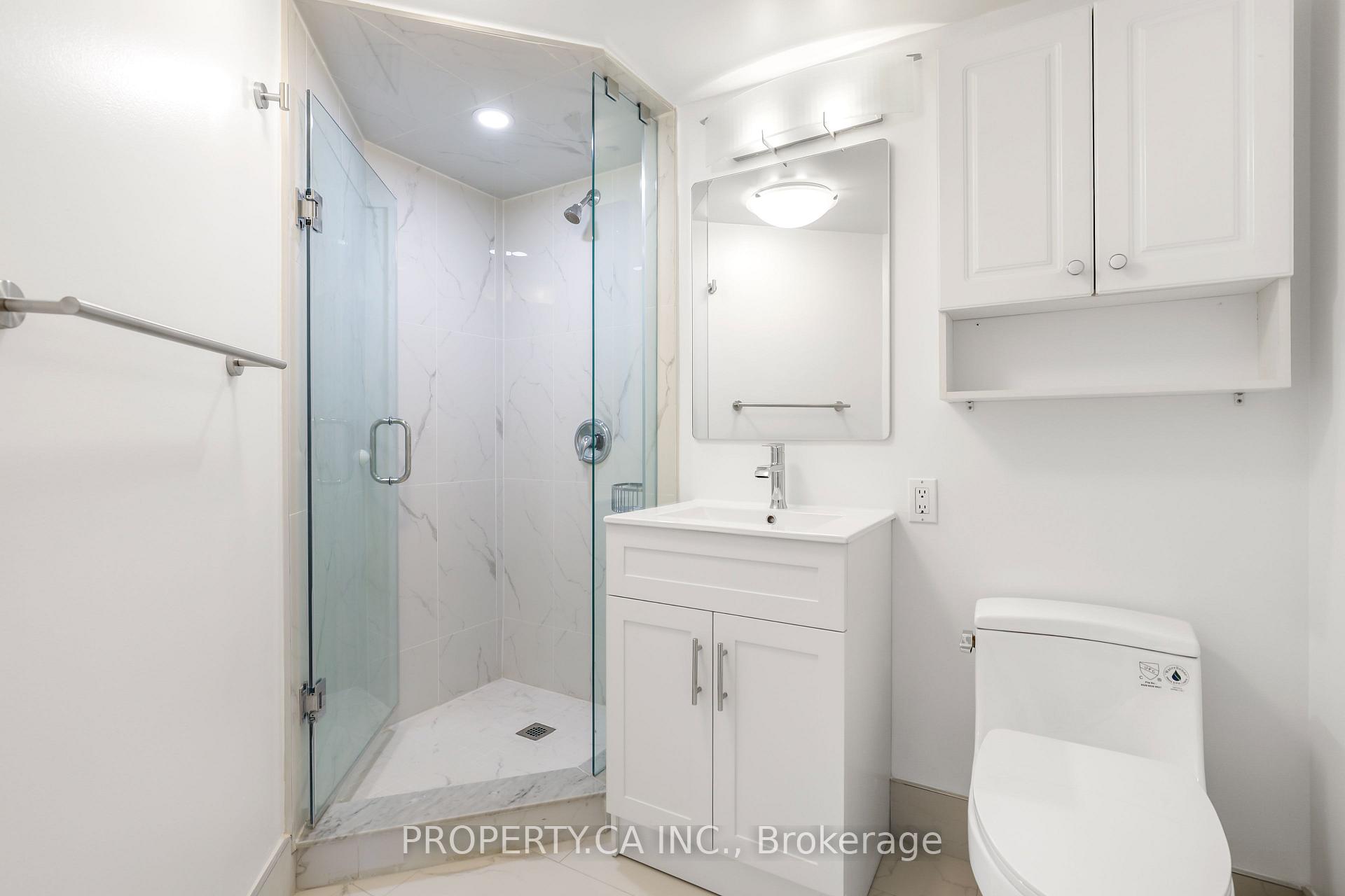1001 Bay Street 2204