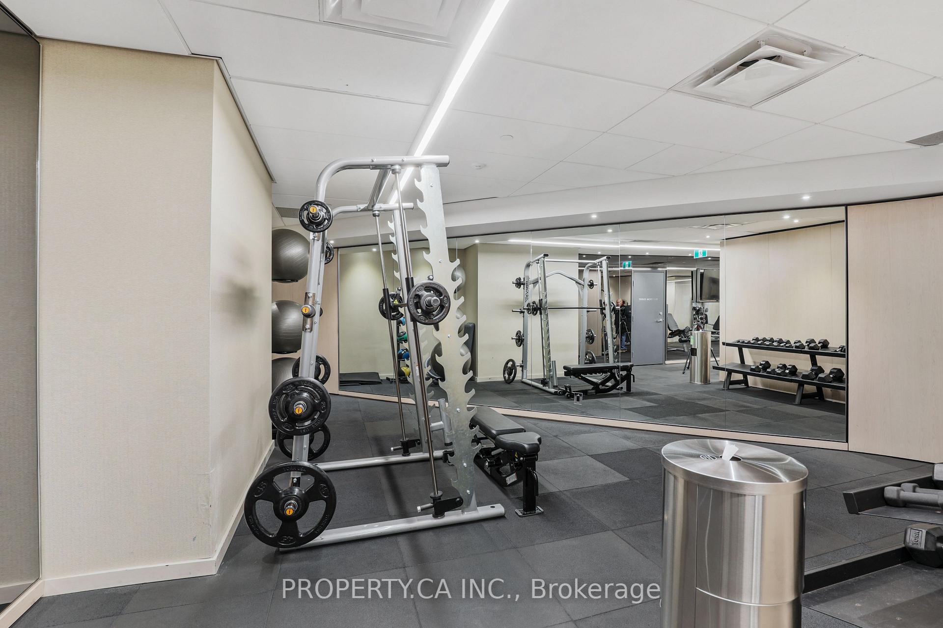 1001 Bay Street 2204