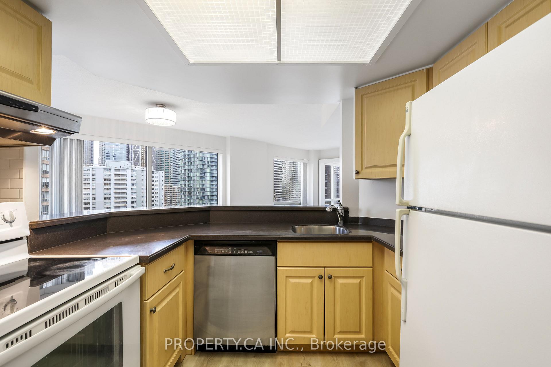 1001 Bay Street 2204