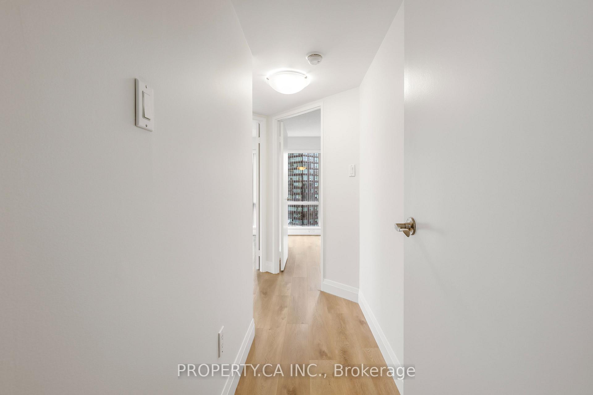 1001 Bay Street 2204