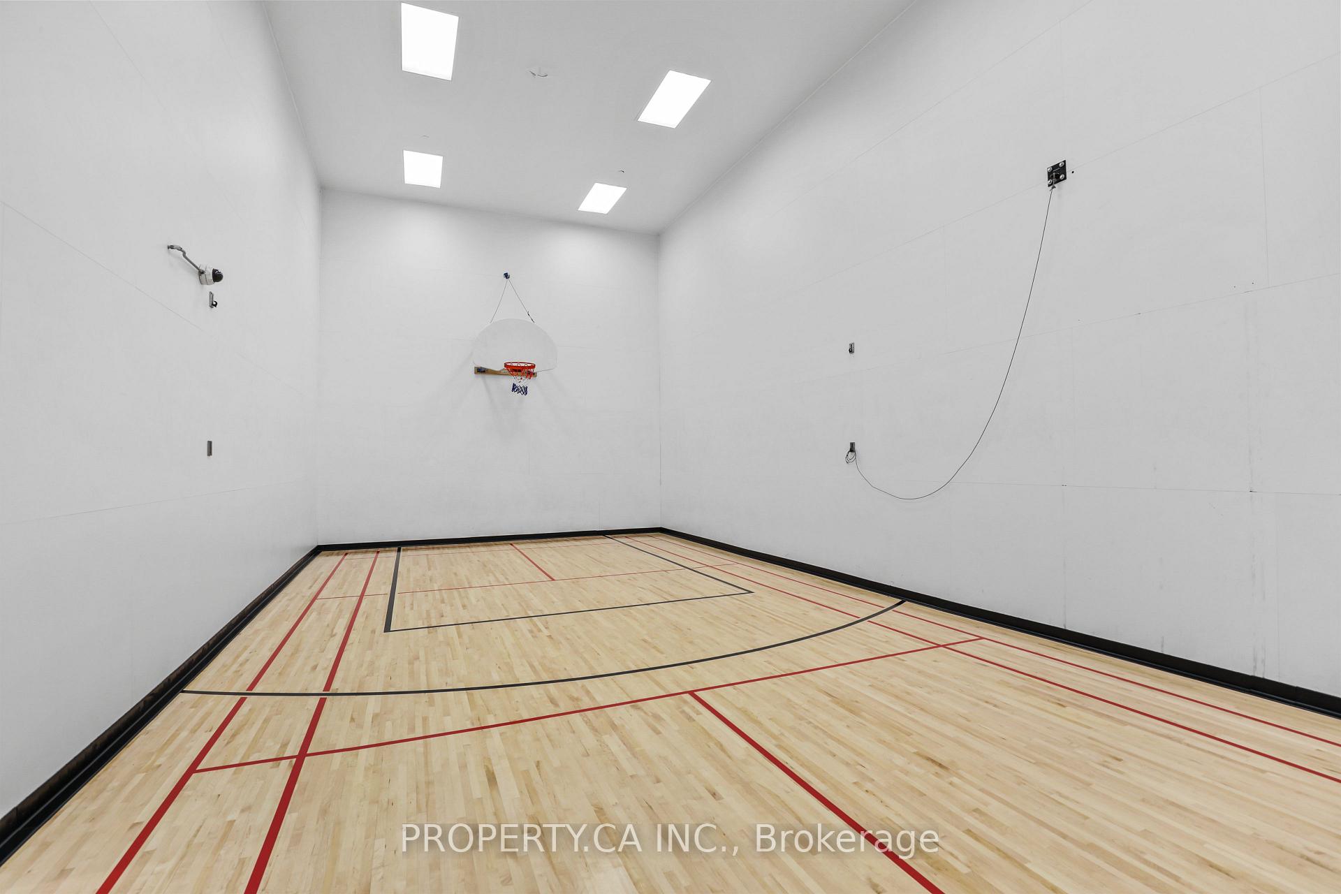 1001 Bay Street 2204