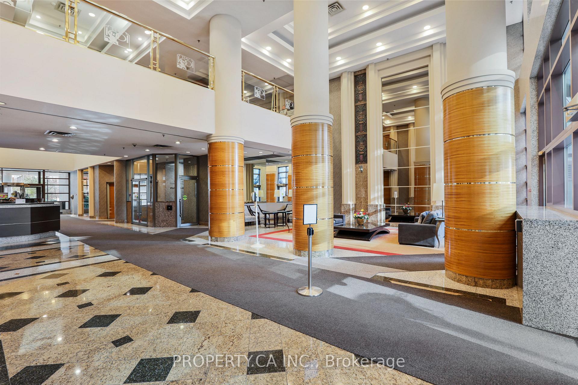 1001 Bay Street 2204