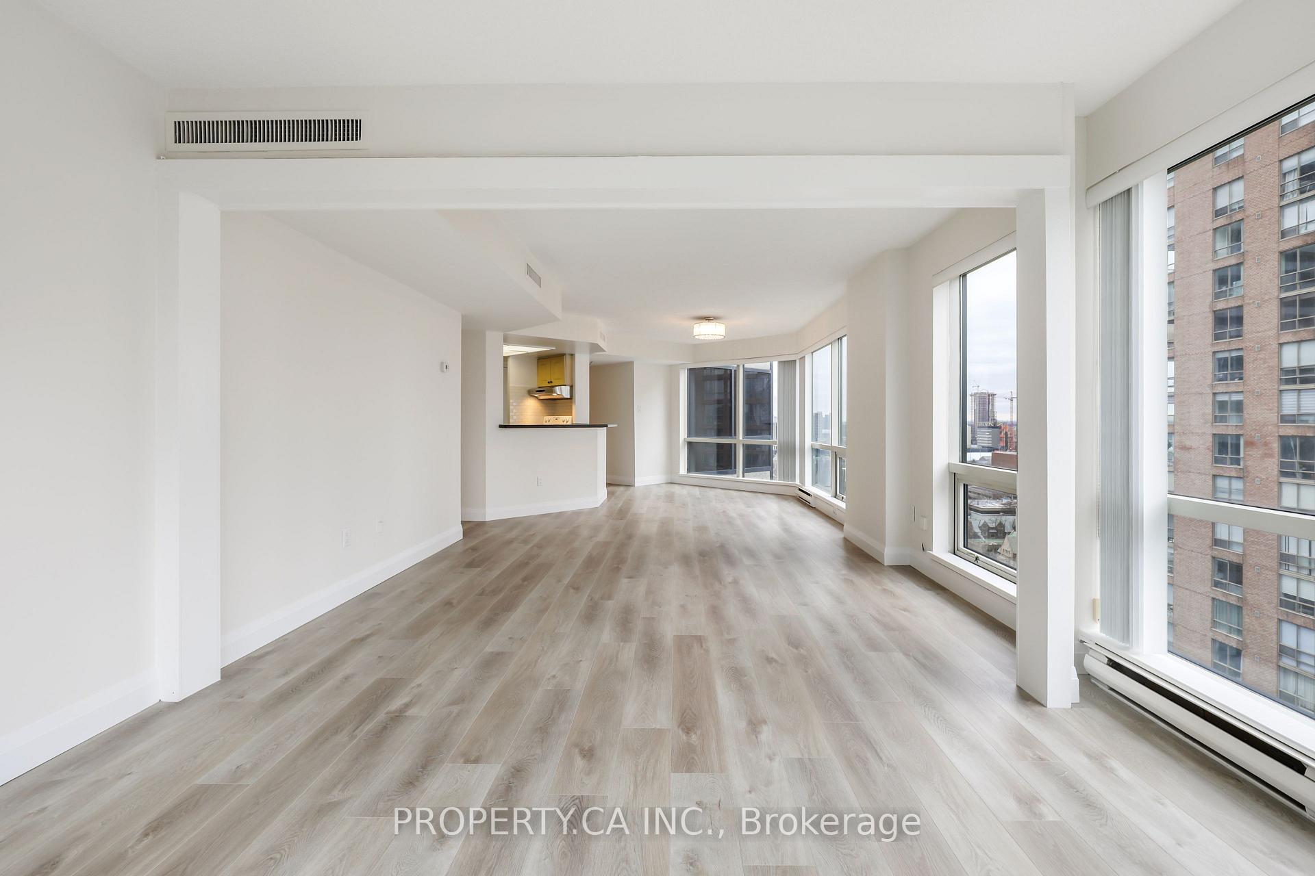 1001 Bay Street 2204