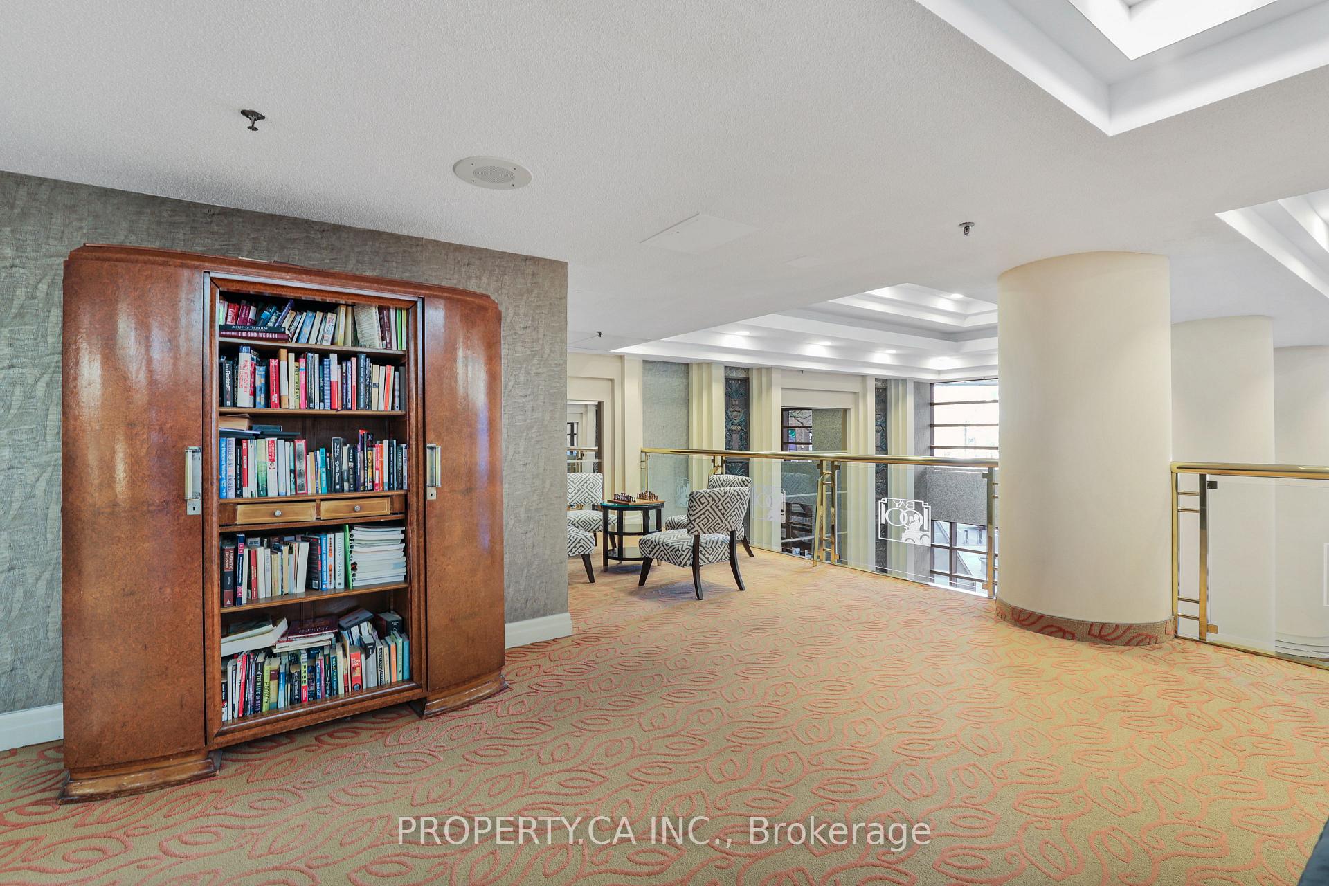 1001 Bay Street 2204