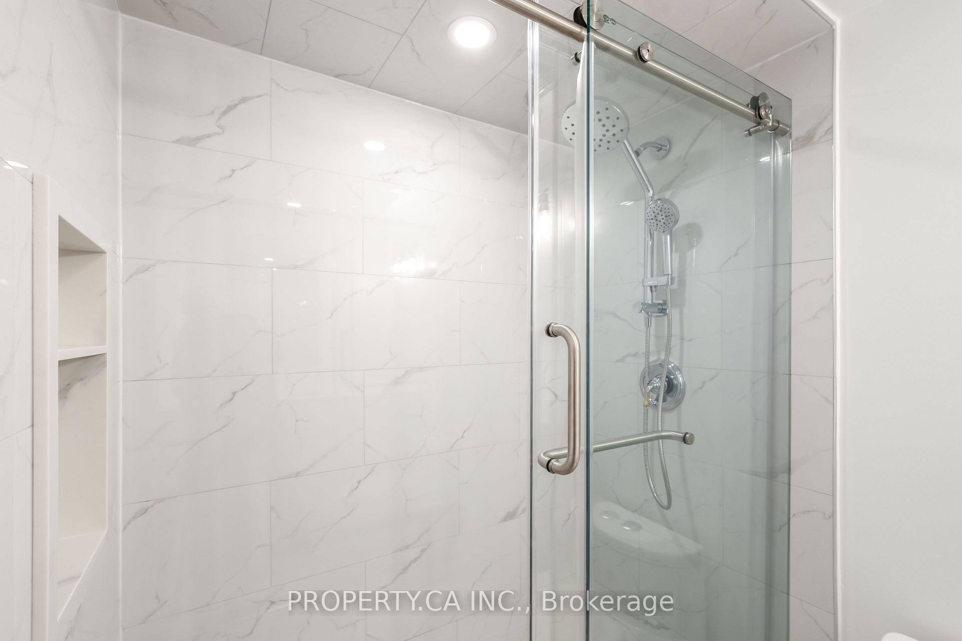 1001 Bay Street 2204