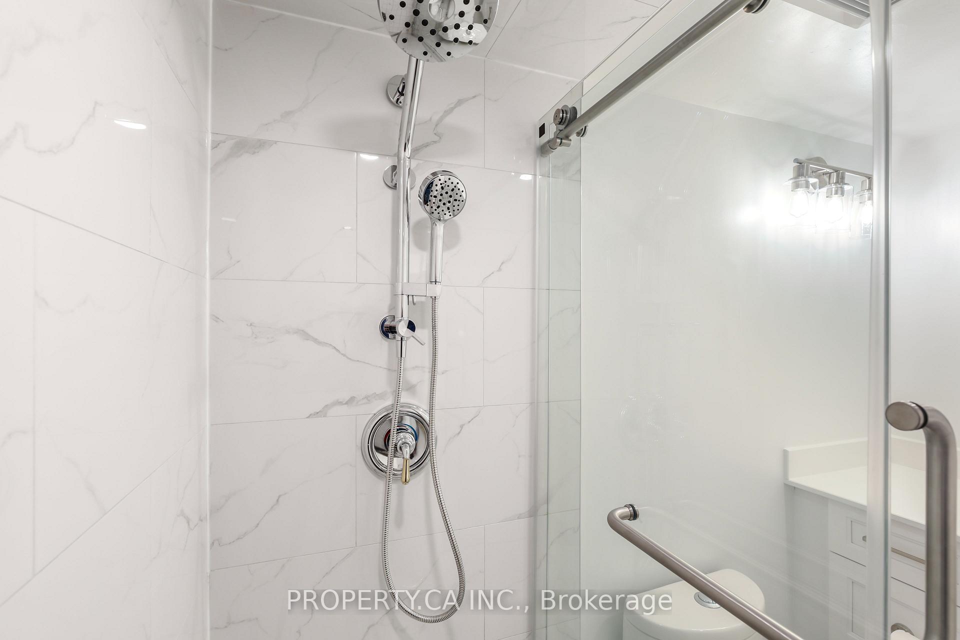 1001 Bay Street 2204