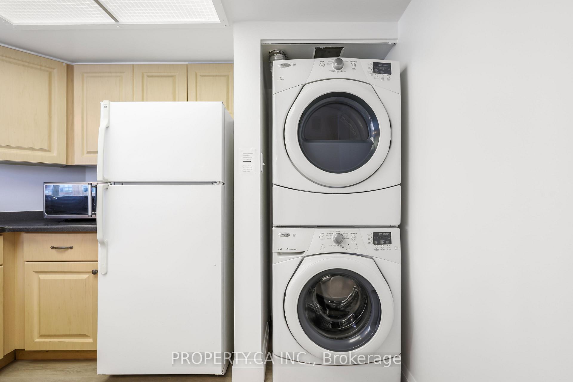1001 Bay Street 2204