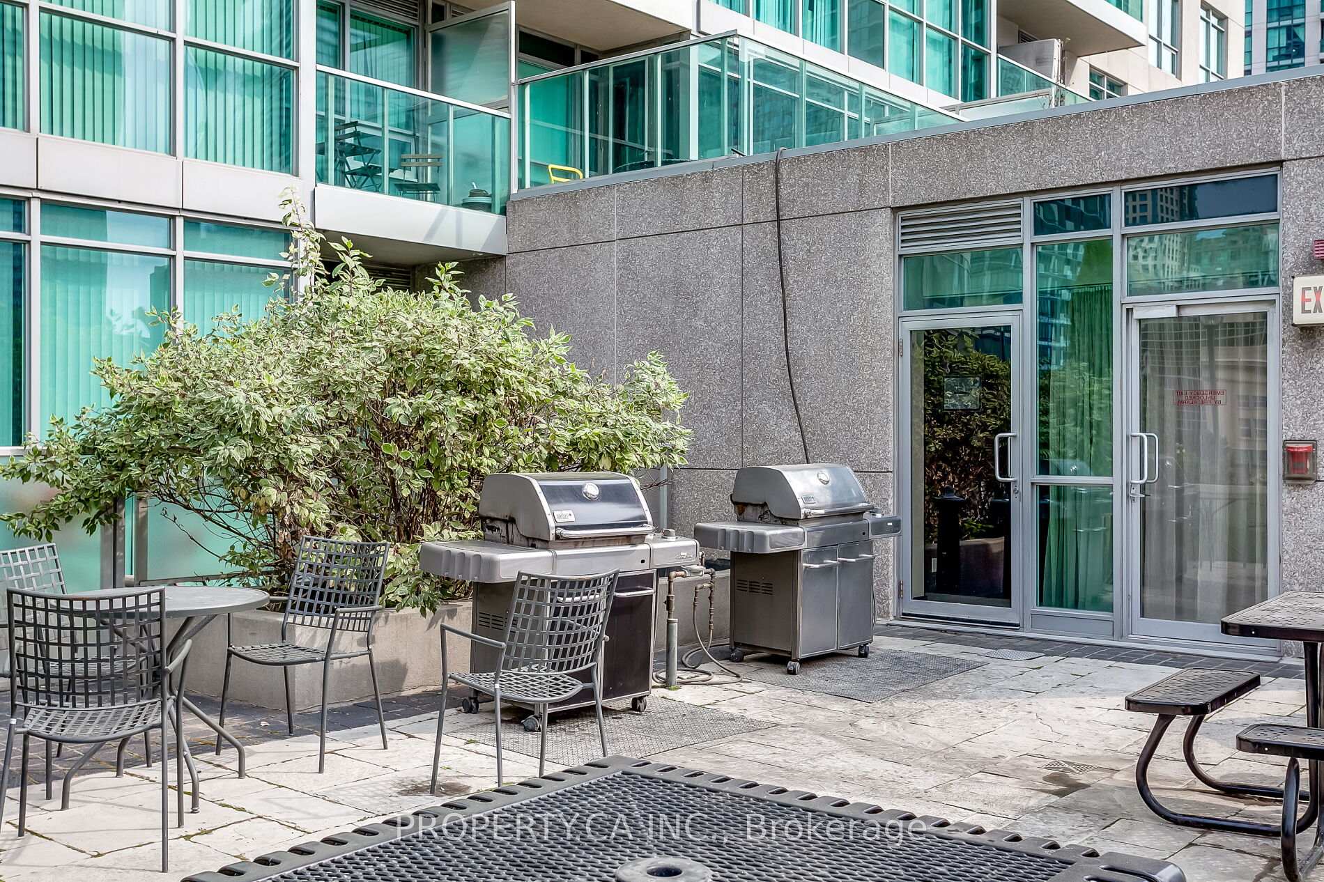 18 Yonge Street 2011