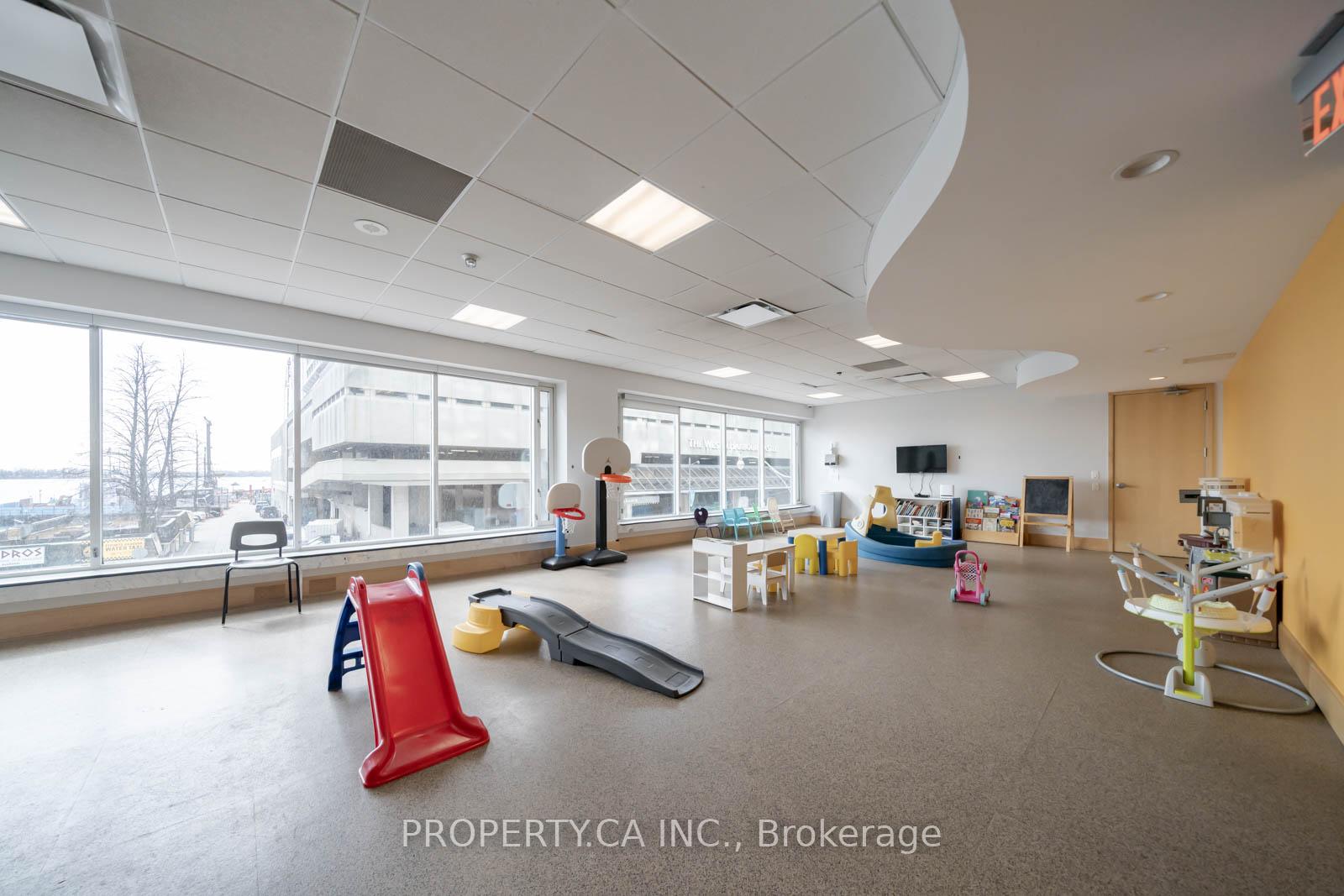 10 Yonge Street 1209