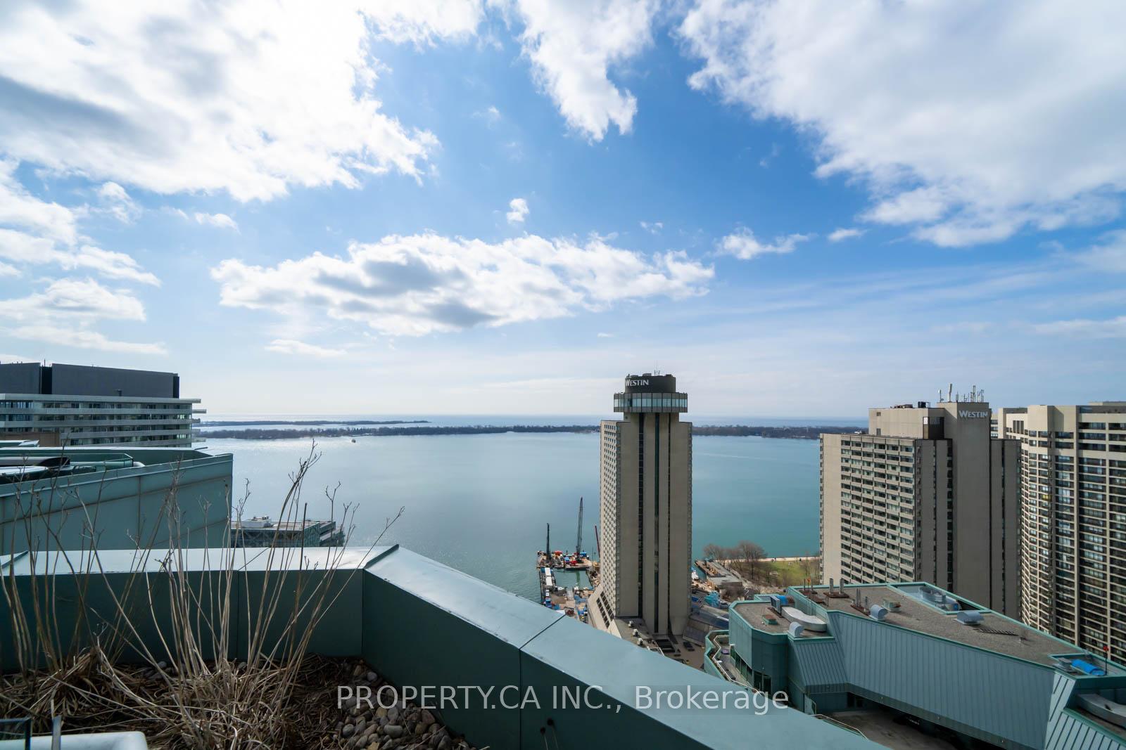 10 Yonge Street 1209