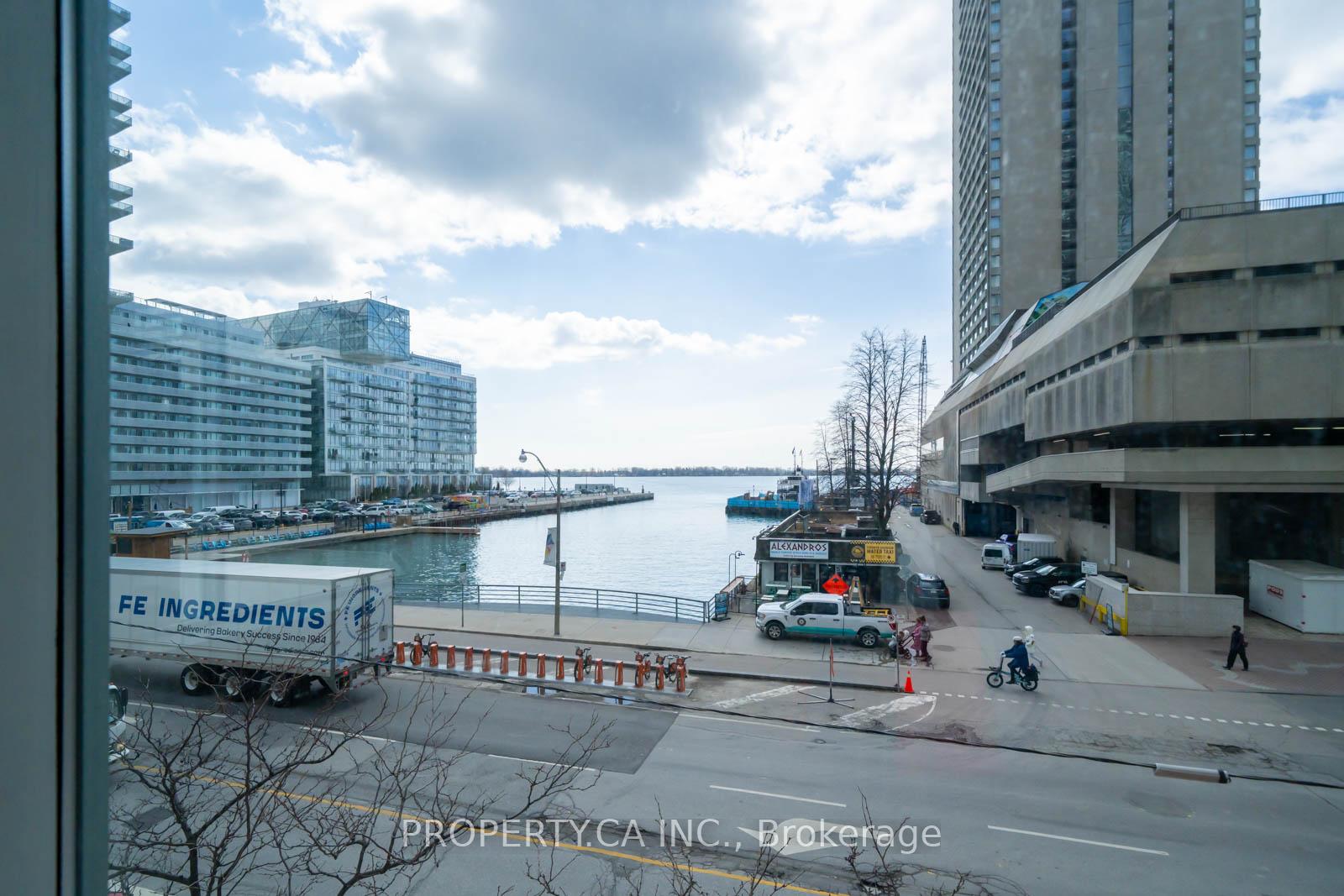 10 Yonge Street 1209
