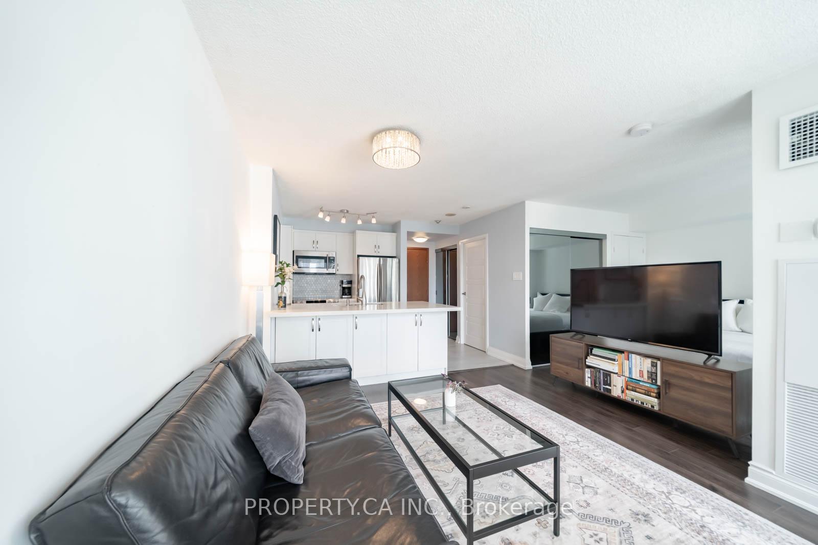 10 Yonge Street 1209