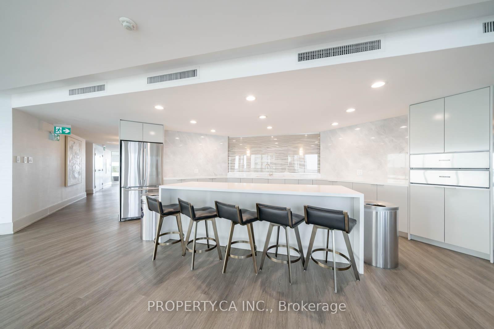 10 Yonge Street 1209