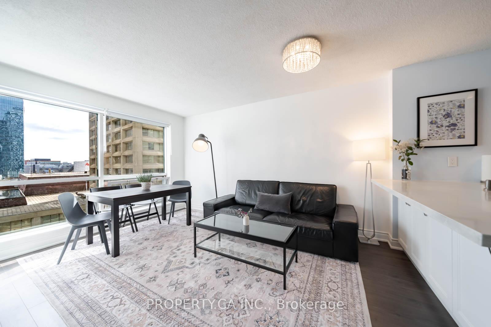 10 Yonge Street 1209