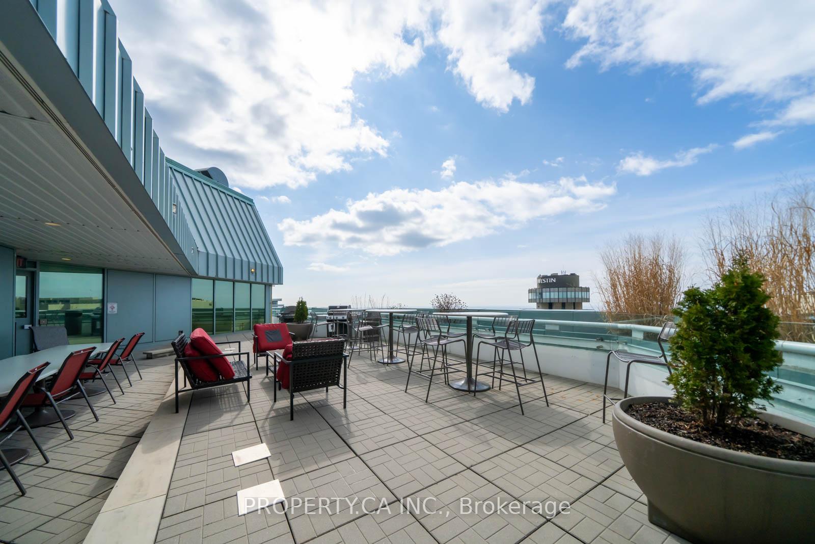 10 Yonge Street 1209